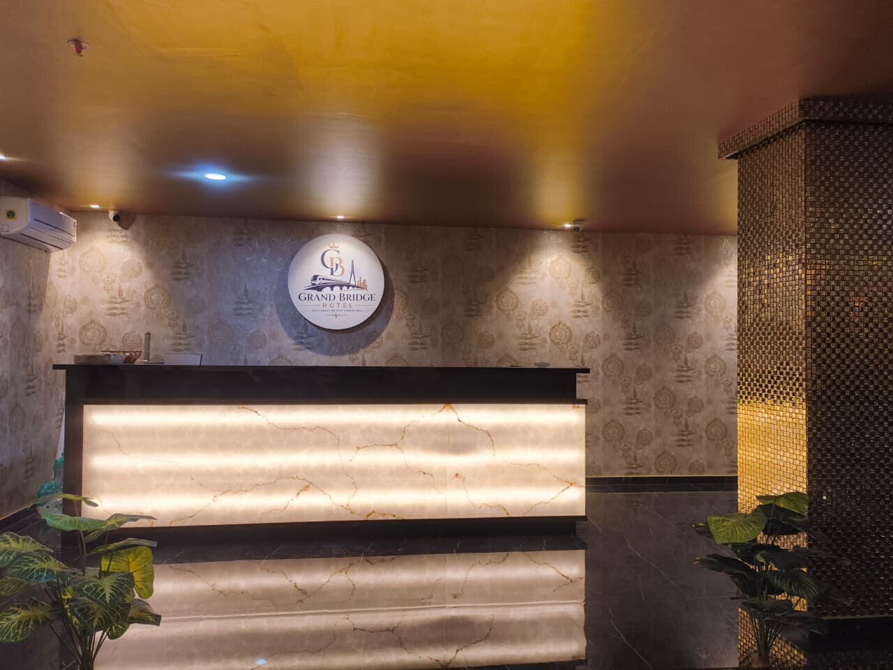 Reception desk
