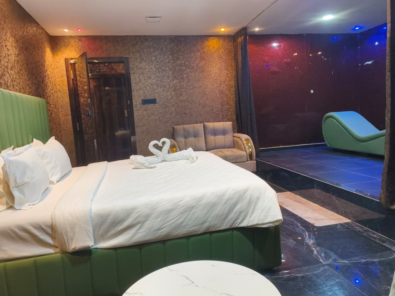 VIP Suite with lounger